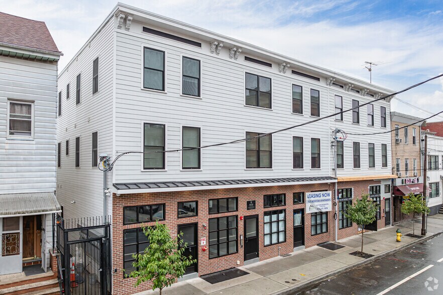 Primary Photo Of 120 Elm St, Newark Apartments For Lease