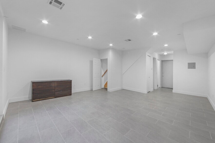 More Photos Of 882 Metropolitan Ave, Brooklyn Multifamily For Sale