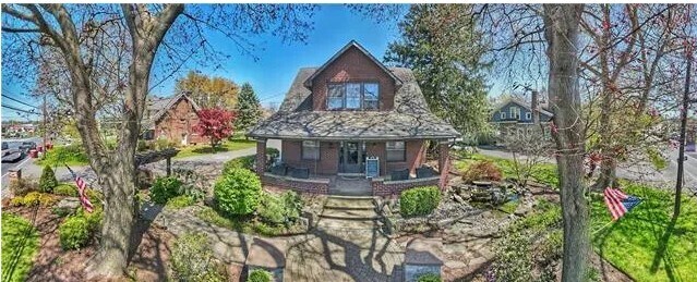 More Photos Of 1511 Sullivan Trl, Forks Township Office For Sale