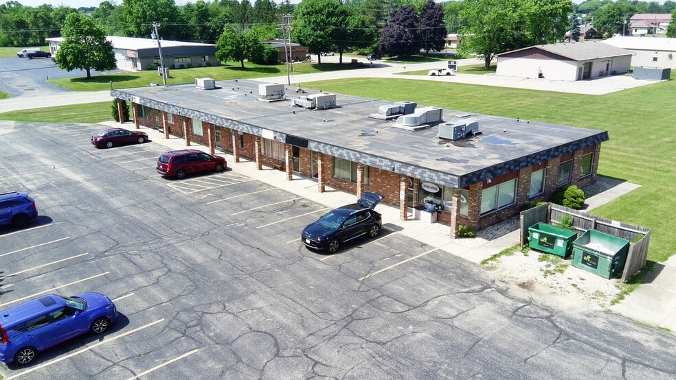 More Photos Of 1517 Huebbe Pky, Beloit Storefront Retail Office For Sale