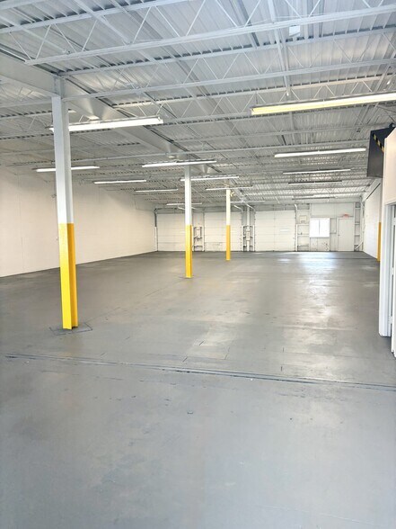 More Photos Of 5265-5272 Tractor Rd, Toledo Unknown For Lease