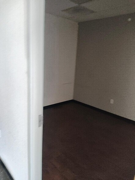 More Photos Of 4164 N Mesa St, El Paso Storefront For Lease