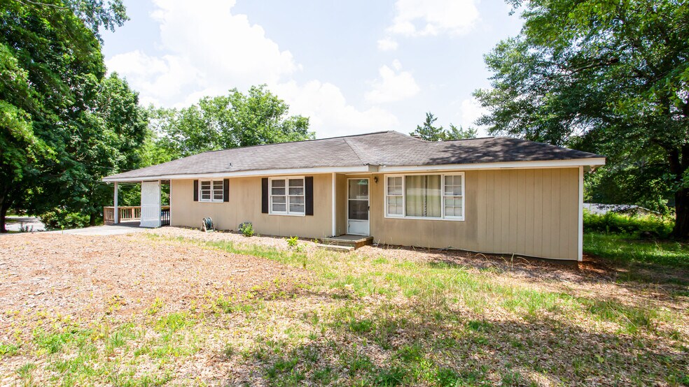 More Photos Of 2758 Five Forks Trickum Rd, Lawrenceville Office For Sale