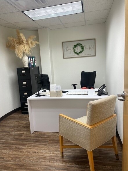 More Photos Of 2423 W Dunlap Ave, Phoenix Office For Sale