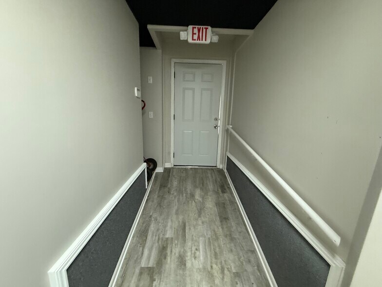 More Photos Of 216 E Grand River Rd, Laingsburg General Retail For Sale