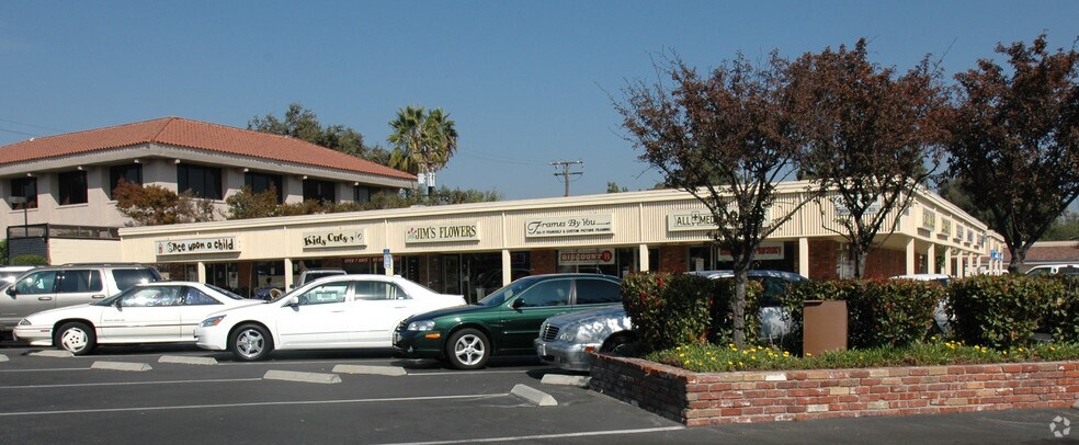 More Photos Of 428-450 N Moorpark Rd, Thousand Oaks Restaurant For Lease