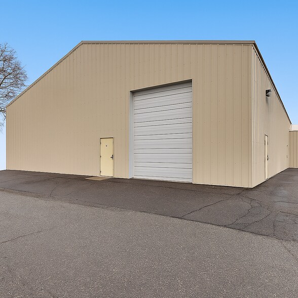 More Photos Of 585 1st Ave S, Saint Cloud Warehouse For Lease