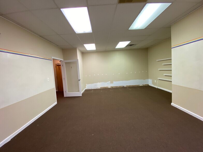 More Photos Of 300 Chester Ave, Moorestown Office For Lease