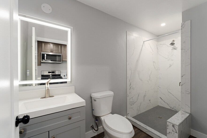 More Photos Of 6728 Thomson Ct, San Diego Apartments For Sale