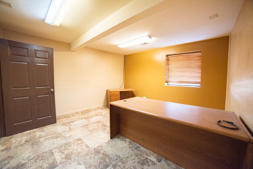 More Photos Of 3026 1st Ave, Greeley Warehouse For Sale