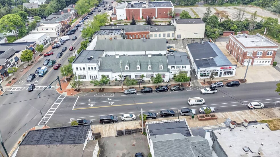 More Photos Of 1-15 Hill St, Southampton Storefront Retail Office For Lease