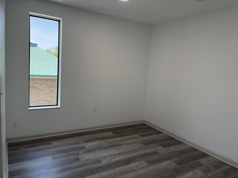 More Photos Of 1009 Keith St NW, Cleveland Office For Lease