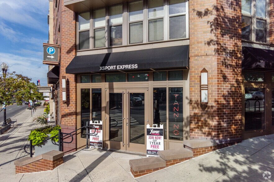 More Photos Of 2301 Columbia Pike, Arlington Apartments For Lease