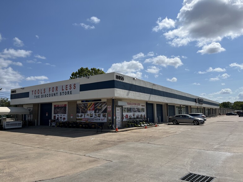 Primary Photo Of 10055 Belknap Rd, Sugar Land Warehouse For Lease