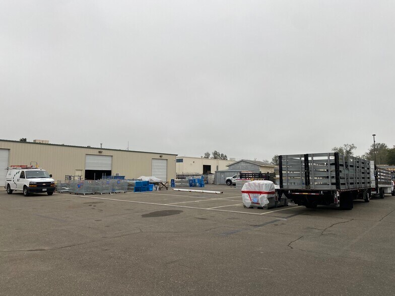 More Photos Of 3850 Happy Ln, Sacramento Warehouse For Lease