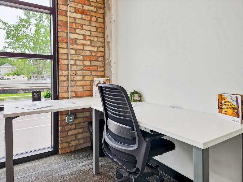 More Photos Of 540 N Broadway, Green Bay Coworking Space