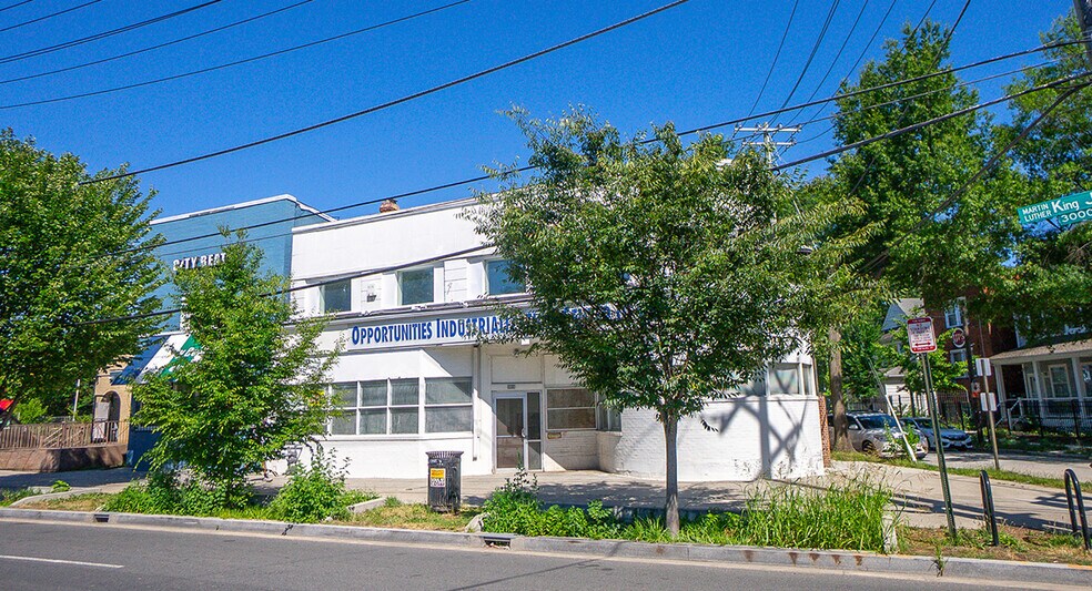 More Photos Of 3016 Martin Luther King Jr Ave SE, Washington Office For Sale