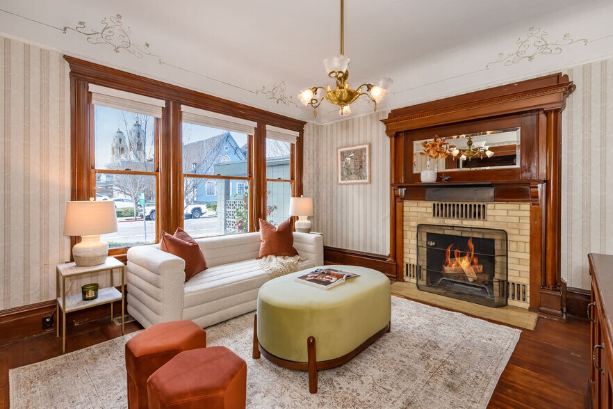 More Photos Of 8 Keller St, Petaluma Office Residential For Sale