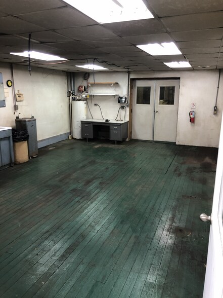 More Photos Of 496 IN-26, Frankfort Warehouse For Sale