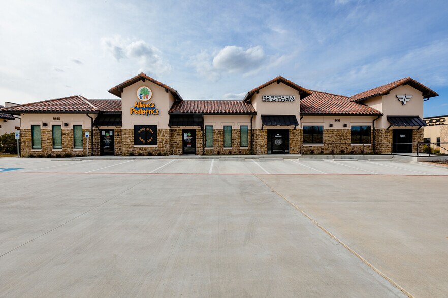 More Photos Of 9445 N Beach St, Keller Medical For Sale