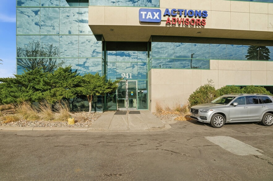 More Photos Of 941 Hillwind Rd NE, Minneapolis Medical For Sale