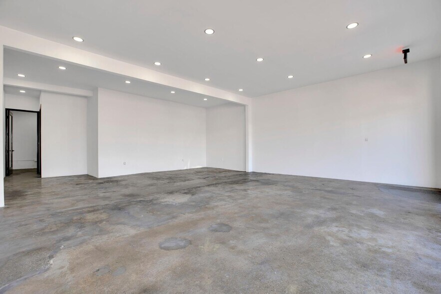 More Photos Of 1600 S Main St, Los Angeles Storefront For Sale