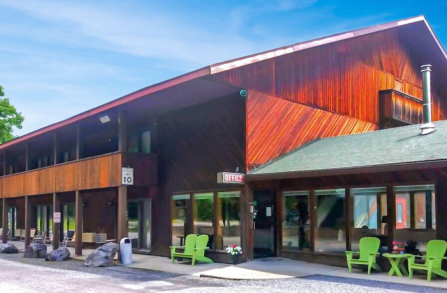 More Photos Of 334 NY-32A, Palenville Hotel For Sale