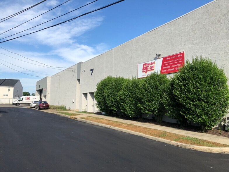 More Photos Of 500 Pine St, Holmes Unknown For Lease