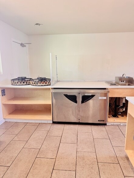 More Photos Of 4204 Rolando Blvd, San Diego Storefront For Lease