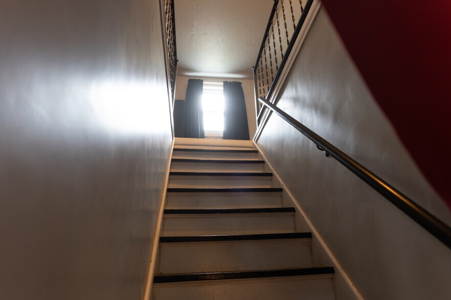 More Photos Of 2800 NY-49, West Monroe Auto Repair For Lease