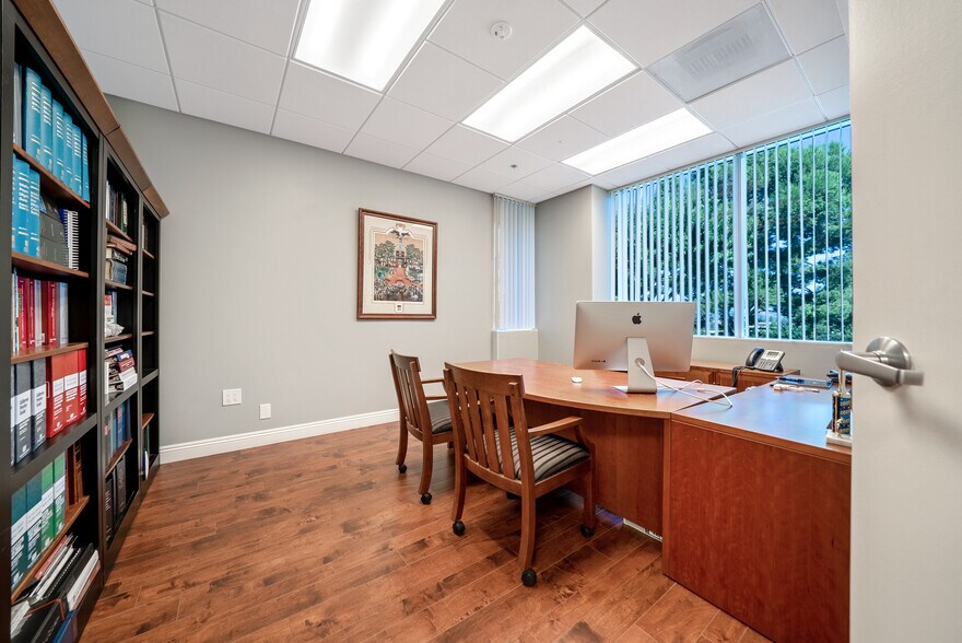 More Photos Of 6B Liberty, Aliso Viejo Office For Sale