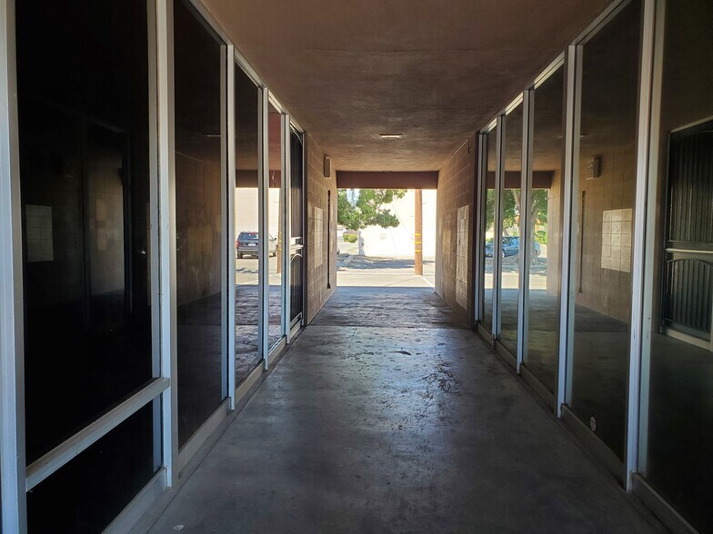 More Photos Of 1343-1353 W Main St, Merced General Retail For Sale