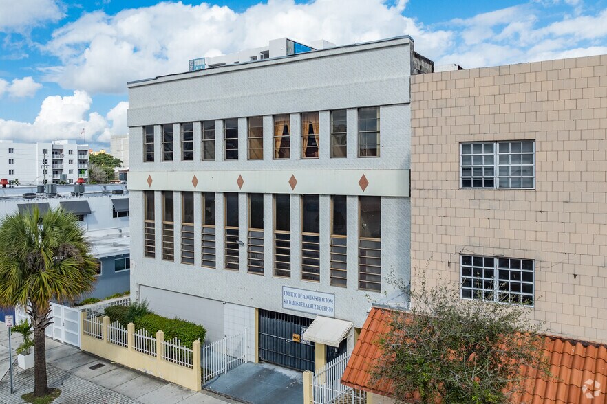 More Photos Of 641 W Flagler St, Miami Office For Lease