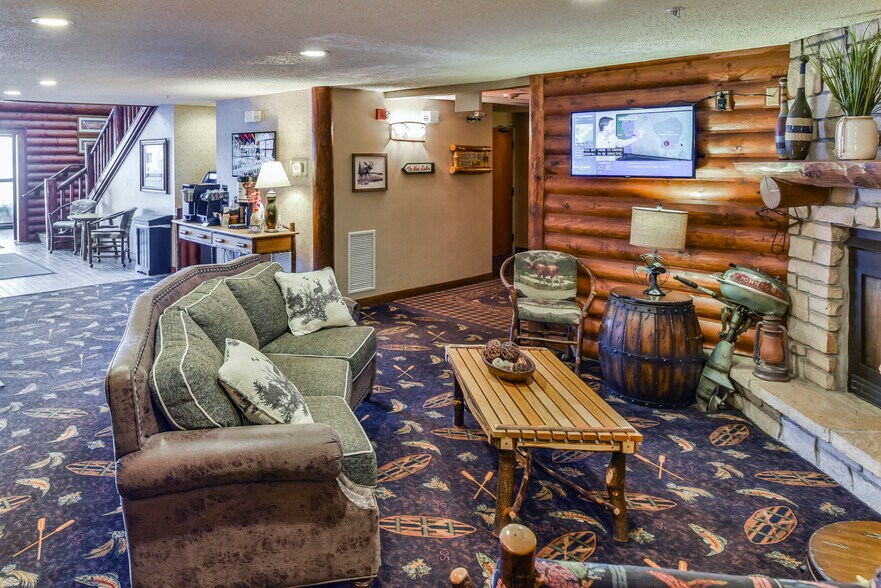 More Photos Of 1100 Imperial Ave, Rothschild Hotel For Sale