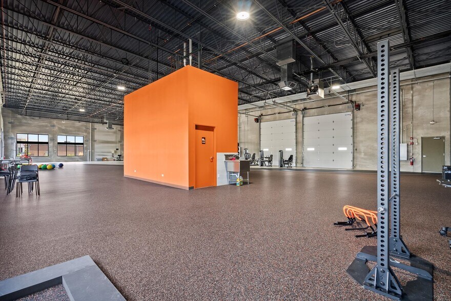 More Photos Of 1414-1440 Bolingbrook Dr, Romeoville Industrial For Sale