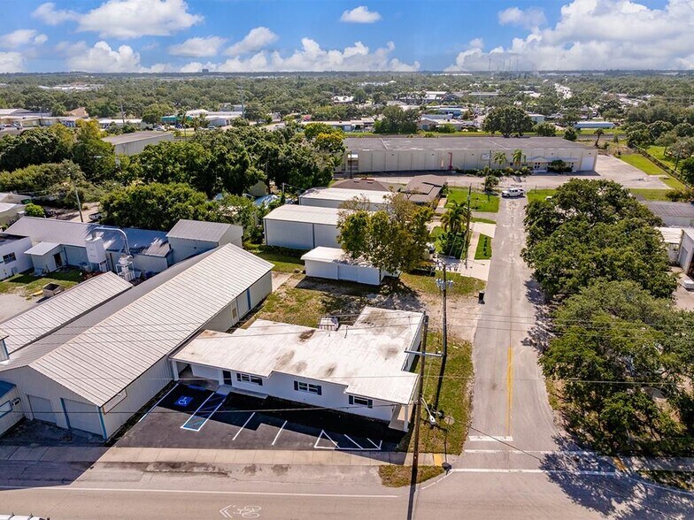More Photos Of 1708 Old Dixie Hwy, Vero Beach General Retail For Sale