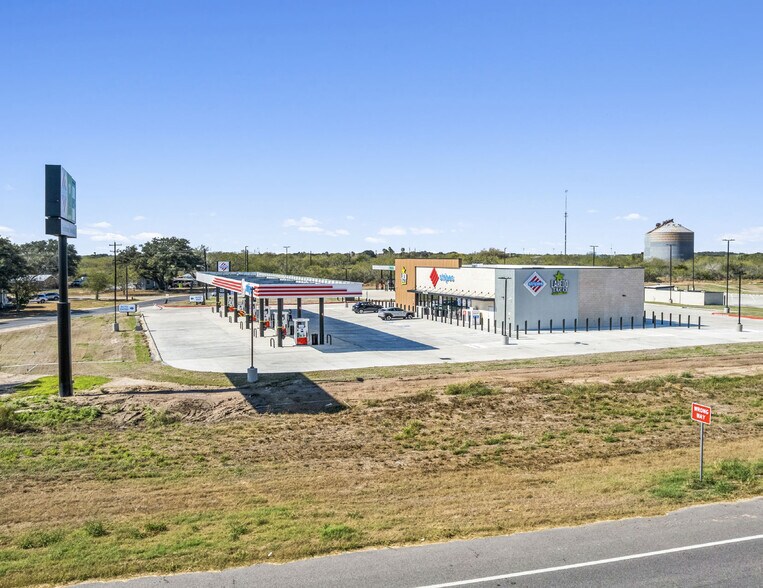 More Photos Of 433 NE 8th St, Premont Convenience Store For Sale