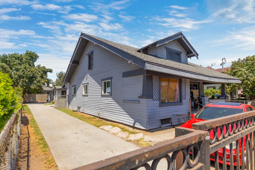 More Photos Of 1253 E 46th St, Los Angeles Apartments For Sale
