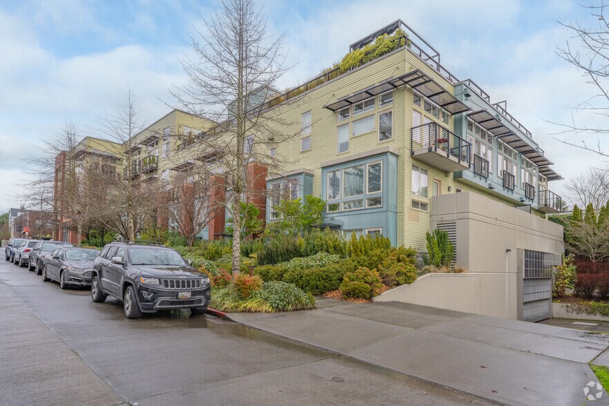 More Photos Of 2205 N 45th St, Seattle Apartments For Lease