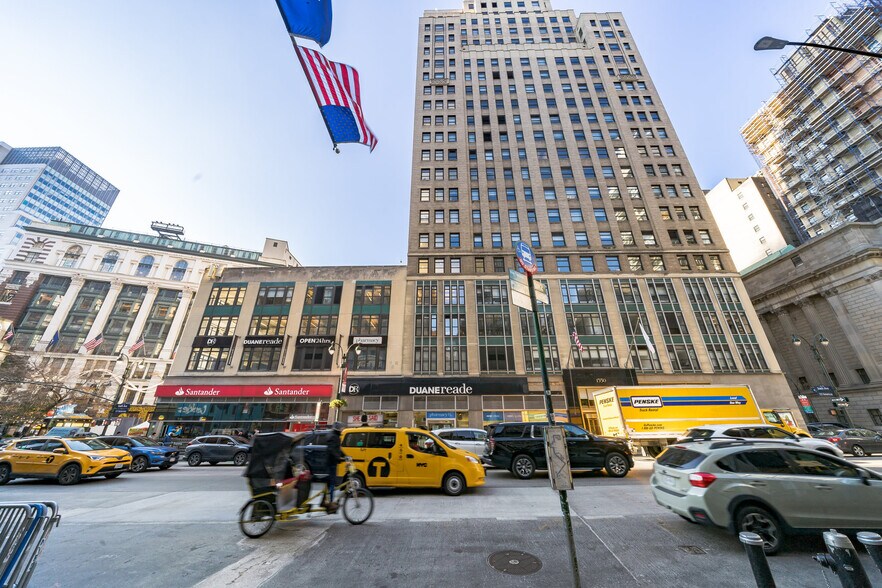 More Photos Of 1350 Broadway, New York Office For Lease