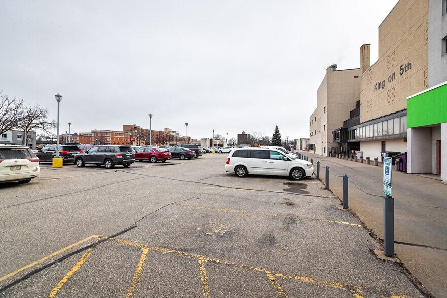 More Photos Of 505 King St, La Crosse Office For Lease