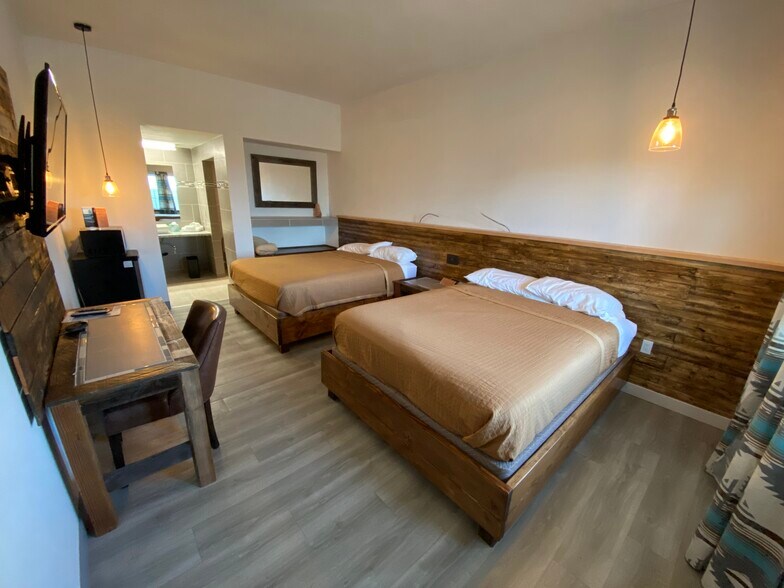 More Photos Of 18088 Highway 395, Lakeview Hospitality For Sale