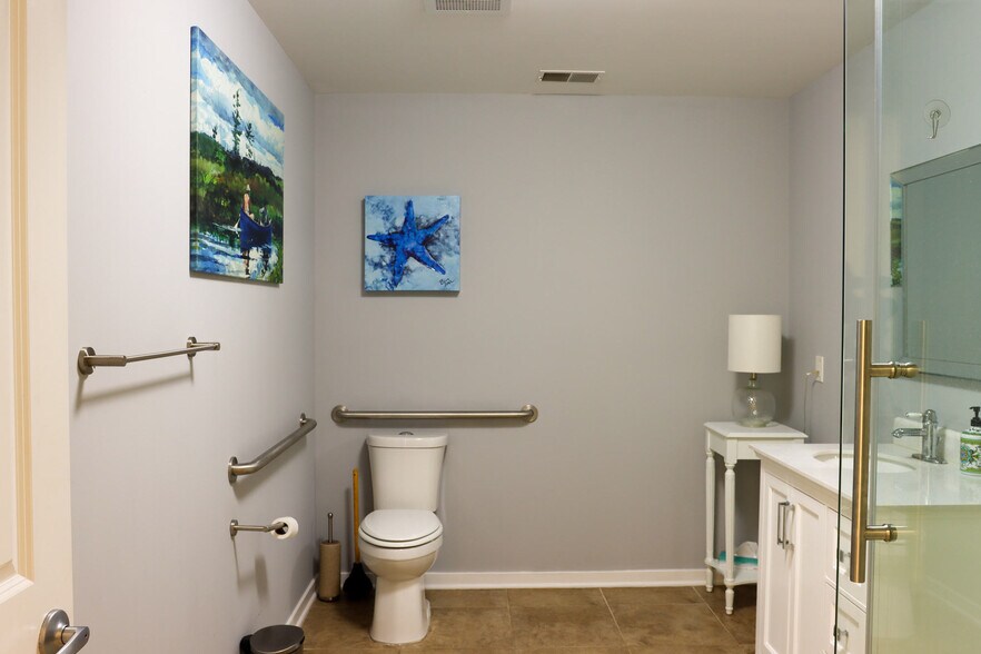 More Photos Of 430 W Center St, Douglas Freestanding For Sale