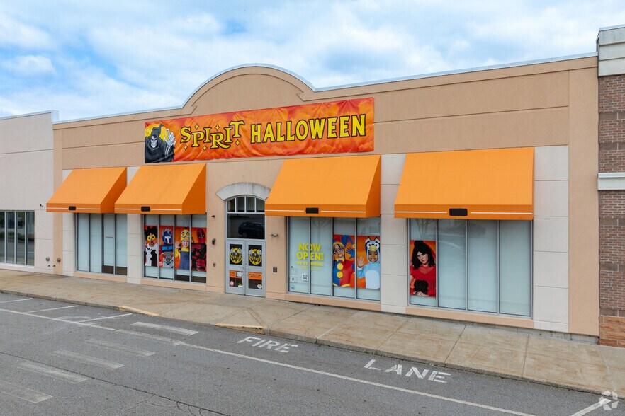 More Photos Of 1300-1500 S Washington St, North Attleboro Unknown For Lease