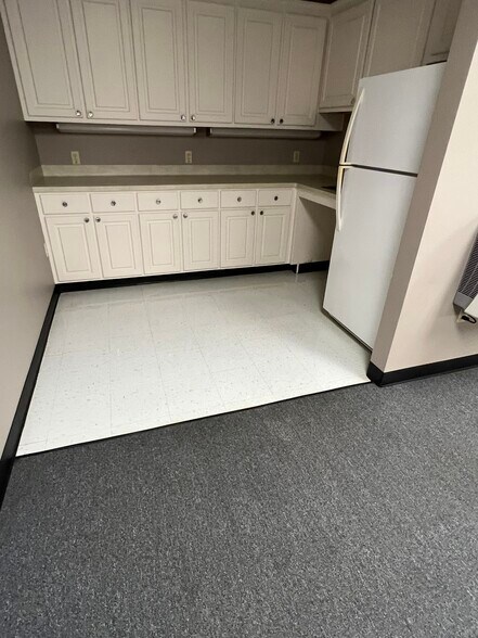 More Photos Of 912 15th St, Huntsville Office For Lease