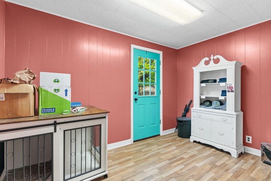 More Photos Of 325 N Cedar St, Imlay City Medical For Sale