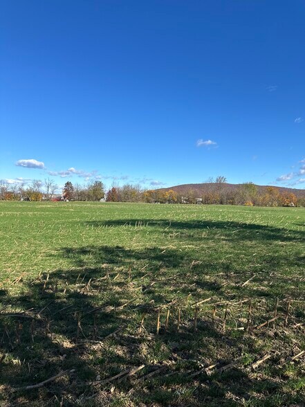 More Photos Of 4615 Lincoln Way E, Fayetteville Land For Sale