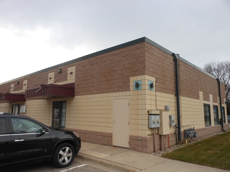 More Photos Of 1001 1st St S, Willmar General Retail For Sale