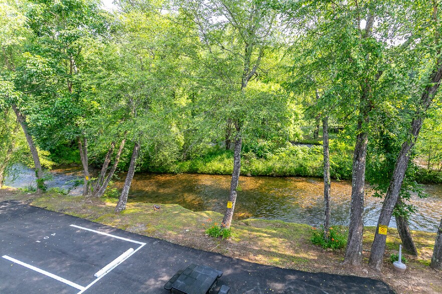 More Photos Of 892 Edelweiss Strasse, Helen Hotel For Sale