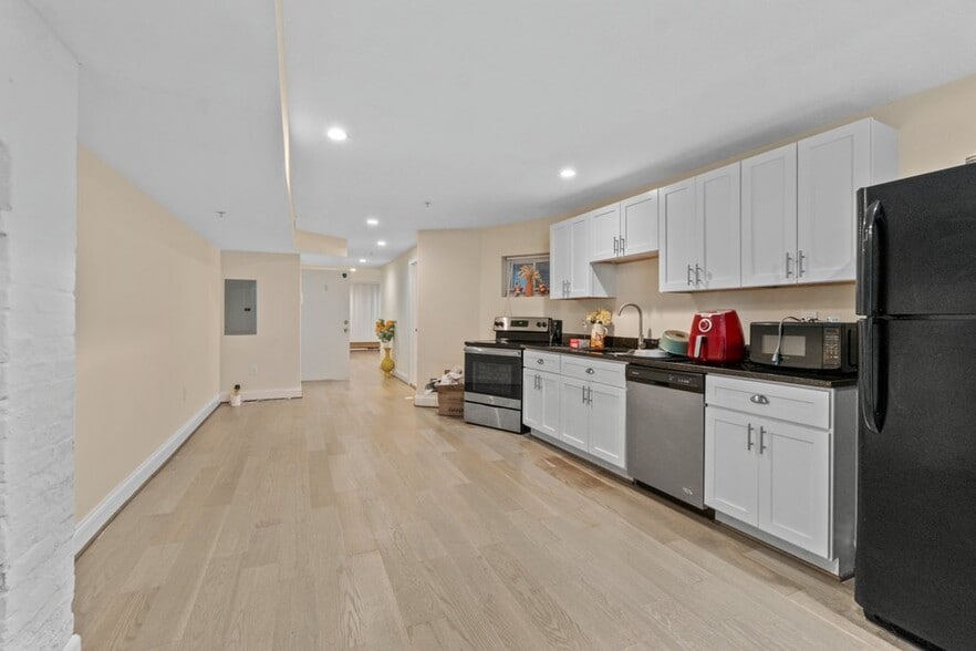 More Photos Of 2740 Saint Paul St, Baltimore Apartments For Sale